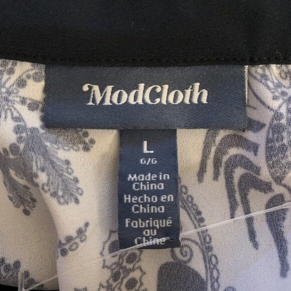 Modcloth Size Large Blouse Button Front Semi Sheer Black White Floral Print Top - Picture 3 of 5
